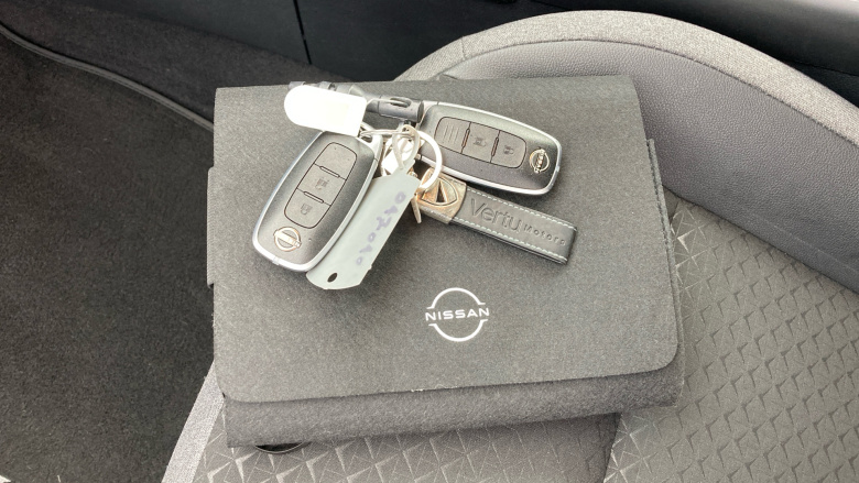 Nissan Juke 1.0 DiG-T N-Connecta 5dr DCT Petrol Hatchback